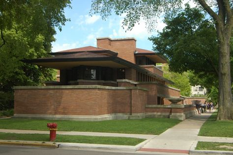 Frederick C. Robie House, designed 1908-1909, built 1909-1911.  The Robies were forced to see the house after just 14 months.  David Lee Taylor, bought the house and all of its Wright-designed contents in December 1911, but Taylor died less than a year later.  Marshall D. Wilber bought it in November 1912. The Wilbers were the last family to live in the House, residing there for 14 years.  In June 1926, the Wilbers sold the house and its contents to the Chicago Theological Seminary. Frank Lloyd Wright Robie House, Prairie Style Architecture, Robie House, Home Styles Exterior, Frank Lloyd Wright Design, Frank Lloyd Wright Homes, Prairie House, Prairie Home, Prairie Style Houses