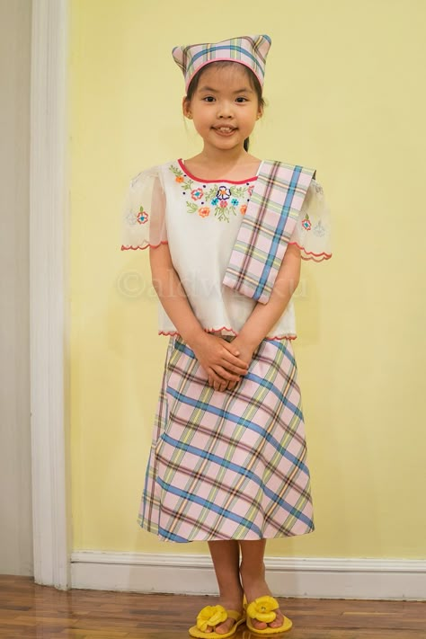 My Mom-Friday: Kid-Style: Best in Filipiniana 2014 Barot Saya Modern, Kimona Filipino Dress, Barot Saya Traditional Dresses, Filipino Traditional Clothing Women, Filipiniana Costume, Philippine Costume, Filipino Costume, Filipino Traditional Clothing, Native Filipino