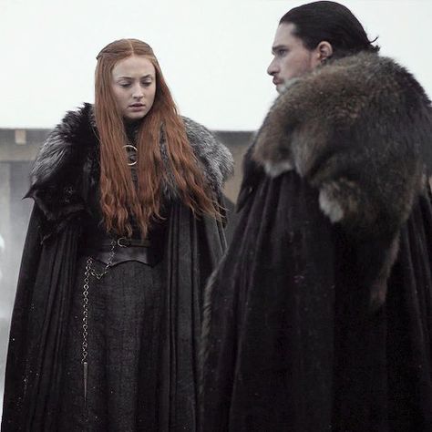 Game of Thrones :Jon Snow and Sansa Stark Jonsa Jon Sansa, Sansa Stark And Jon Snow, Jon Snow And Sansa Stark, Jon And Sansa, Cregan Stark, Game Of Thrones Jon Snow, Game Of Thrones Instagram, Game Of Thrones Meme, Game Of Thrones Facts