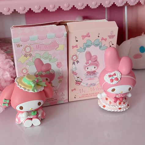 pink miniso sanrio my melody blind box Funko Display Ideas, Sanrio Anime Figurines, Mini Sanrio Toys, Miniso Sanrio Figures, Miniso Blind Box Sanrio, Tokidoki Blind Boxes, Art Of Letting Go, Hello Kitty Characters, Kawaii Core