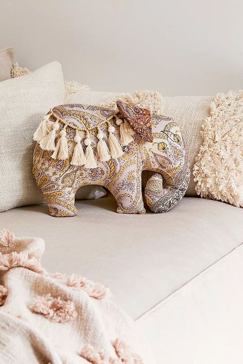 Llama Pillow, Elephant Cushion, Boho Elephant, Decoration Shabby, Pillows And Blankets, Bohemian Bedroom, Diy Pillows, An Elephant, Decorating On A Budget