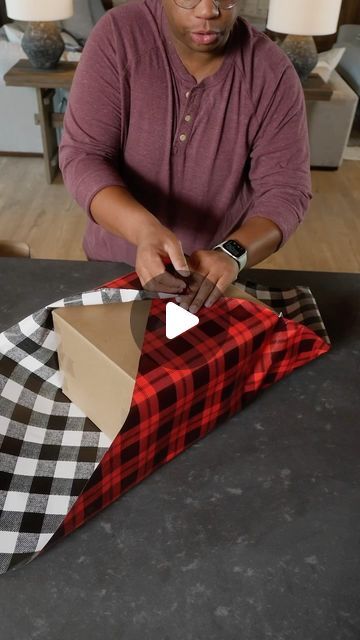 Wrapping A Shoe Box Ideas, How To Wrap Large Boxes, Large Box Wrapping Ideas, Big Present Wrapping Ideas, How To Wrap A Shoe Box Gift, How To Wrap A Big Box Gift, Wrapping Hacks, Wrapping Tips, Big Gift Boxes