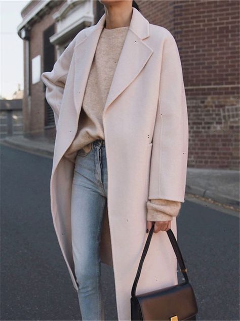 1ee3dfcd8a0645a25a35977997223d22 Minimalisticky Chic, Mantel Styling, Mantel Outfit, Winter Mode Outfits, Mode Mantel, Outfit 2020, Street Style Winter, Thanksgiving Outfit, Coat Outfits