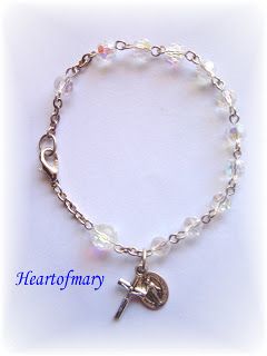 Heart of Mary: How to Make a Rosary Bracelet Rosary Bracelet Diy Tutorials, Crochet Rosary, Make A Rosary, Making Rosaries, Rosary Making, One Decade Rosary, Crochet Wire, Rosary Jewelry, Catholic Crafts