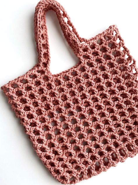 DIY CROCHET MARKET TOTE Quick Crochet Bag, Crochet I Cord, Bag Free Pattern, Crochet Elephant Pattern, Macrame Bags, Crochet Beach Bags, Bag Tutorials, Crochet Market, Crocheted Bags