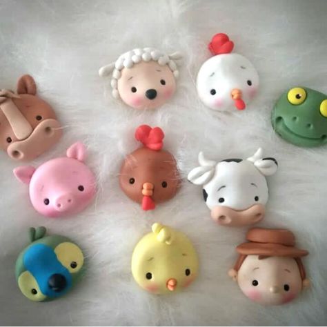 Polymer Clay Farm Animals, Play Dough Designs, Animal Cupcakes Easy, Farm Birthday Cakes, Farm Animal Cakes, Edible Toppers, Fondant Animals, Animal Cupcakes, Cute Cat Drawing