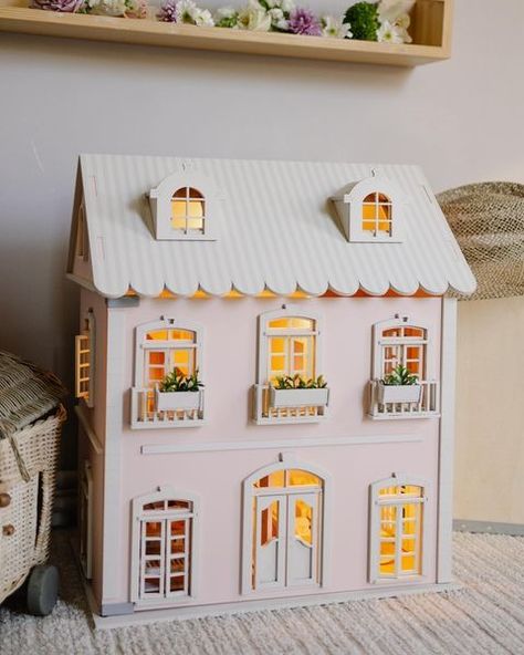 All Posts • Instagram Dollhouse Interior Ideas, House Bookshelf, Homemade Dollhouse, French Doll House, Playhouse Ideas, Vintage Kids Room, Dollhouse Inspiration, Doll House Plans, Kids Interior Room