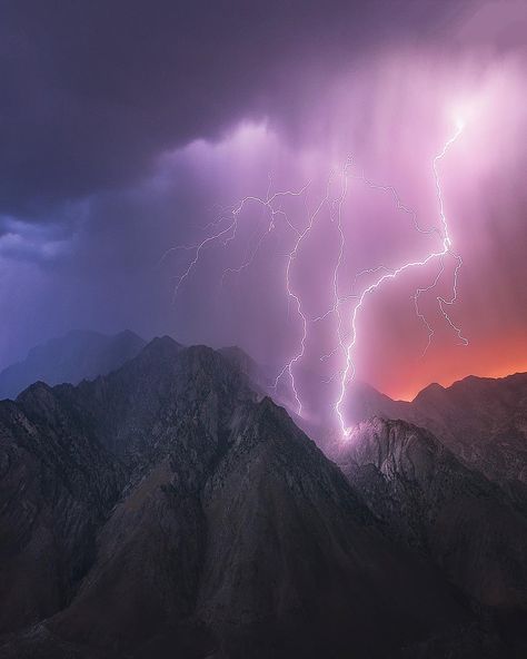 “Thunder Mountain” One of the most incredible storms I have ever seen, passing by the Eastern Sierra mountains in California, 2014. Stormy Mountains, Kanab Utah, Sierra Mountains, California Mountains, Mountain Scene, Canon Photography, Travel Insurance, Night Photography, Beautiful Photography