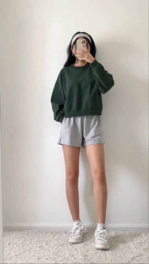 Lazy Days Outfits, Normcore Outfit Women, Comfy Outfit Aesthetic Korean, Comfy Asian Outfit, Korean Lazy Outfit, Cute Sporty Outfits Korean, Comfy Korean Outfits Lazy, Ootd For Short Girl, Kawaii Summer Outfits Korean Style