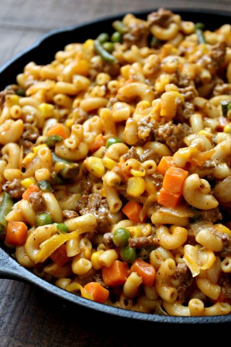 Meat And Three Dinners Meals, 1 Lb Ground Beef Recipes Easy Dinners, Dinner Ideas With Ground Beef And Pasta, Casserole Dishes With Ground Beef, Veggie Macaroni, Ground Beef And Macaroni, Ideas With Ground Beef, Dinner Ideas With Ground Beef, Butterscotch Blondies