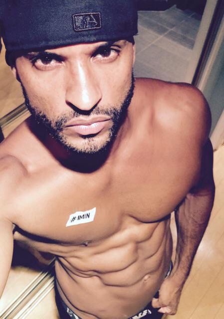 OH MY GOD!!!! Ricky Whittle The100 The 100 Lincoln #ImIn Lincoln From The 100, Ricky Whittle The 100, Lincoln The 100, Ricky Whittle, Whittling, Man Crush, Popsugar, Lincoln, Check It Out