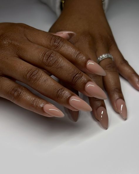 Happy Caturday 🫧 Almond Extension Nails, Oval Nail Color Ideas, Simple Acrylic Nails Almond Classy, Short Oval Nails Ideas Fall, Neutral Ballerina Nails, Simple Almond Nails Summer Solid Color, Clean Almond Nails, Nude Gel X Nails, Classy Almond Nails Natural