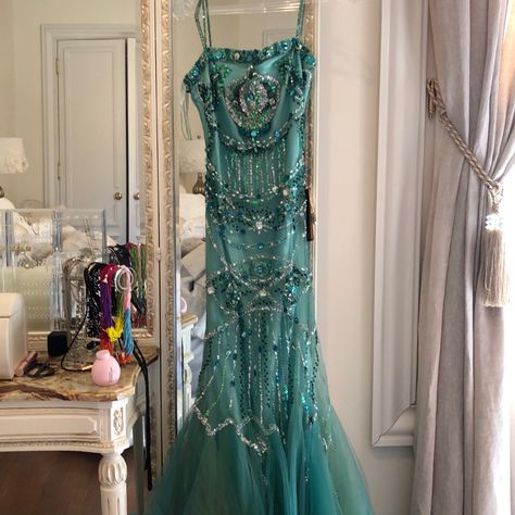 Gorgeous Green Tulle Beaded Mermaid Gown New With Tags Ocean Goddess Dress, Mermaid Core Dress, Ocean Themed Dress, Rosalina Costume, Ocean Costume, Under The Sea Dress, Sea Green Dress, Green Mermaid Dress, Green And Blue Dress