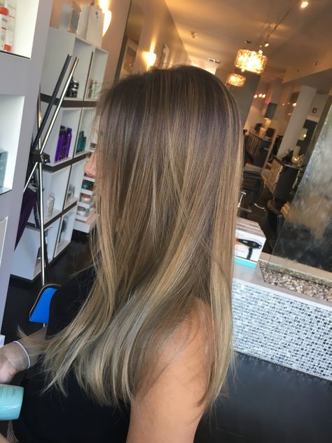 Light Brunette Hair, Balayage Straight, Balayage Straight Hair, Rambut Brunette, Summer Blonde Hair, Warm Scarves, Brown Hair Looks, Brown Hair Inspo, Brunette Hair With Highlights