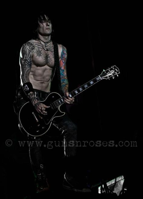 Richard Fortus Richard Fortus, Saul Hudson, Old Rock, Nikki Sixx, Axl Rose, Zeppelin, Cool Bands, Rock Music, Rock N Roll