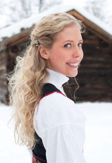 Norwegian Clothing, Scandinavia, Style Ideas, Hair Clips, Hair Styles, Beauty, Clothes