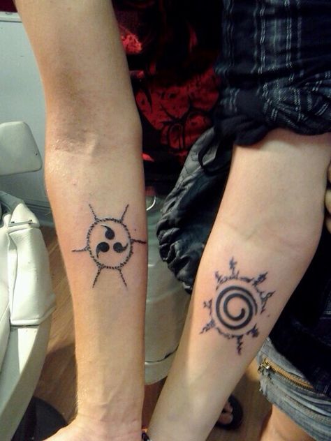 Naruto & Sasuke matching tattoos (a good idea to get with your best friend) Wolf And Moon Tattoo, Herren Hand Tattoos, Mark Tattoo, Naruto Tattoo, Bff Tattoos, Disney Tattoo, Friendship Tattoos, Geniale Tattoos, Matching Tattoo