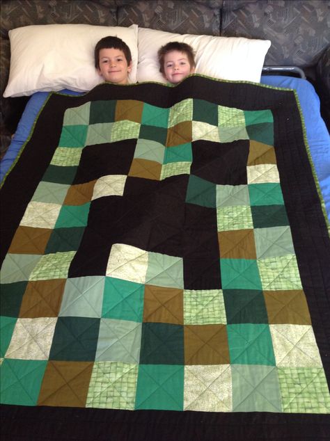 Minecraft quilt by ButterZ Minecraft Bedroom Ideas Real Life, Minecraft Sewing, Minecraft Quilts, Minecraft Quilt, Minecraft Gifts, Minecraft Bedroom, Minecraft Room, Minecraft Birthday Party, Minecraft Birthday