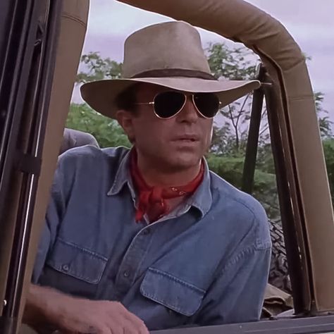 2000s Costume Ideas, Alan Grant Jurassic Park, 2000s Costume, Alan Grant, Late 90s, Jurassic World, Jurassic Park, Panama Hat