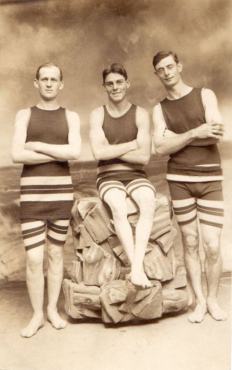 Edwardian Male Bathing Suit Styles – 26 Funny Vintage Photos of Men in Swimwears in the 1900s Funny Vintage Photos, Don Pedro, Paul Poiret, Bathing Suit Styles, Bathing Costumes, Vintage Bathing Suits, Vintage Swim, Look Retro, Vintage Swimwear