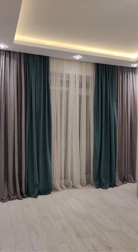 Curtains Drawing Room, Curtain False Ceiling, Curtain Ideas For Drawing Room, Gypsum Curtain Box Ideas, Model Gorden, Luxury Curtains Living Room, Bedroom Pop Design, Green Sofa Living Room, Sofa Couch Design