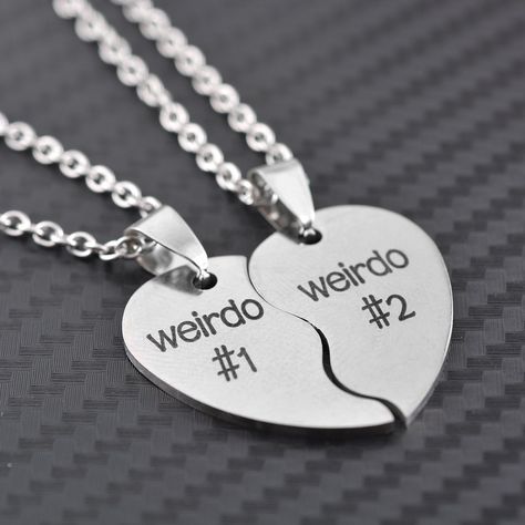 Cute Friendship Necklaces For 2, What To Make Your Friends For Christmas, Cute Matching Necklaces For Best Friends, Weirdo 1 Weirdo 2 Necklace, Cute Friendship Jewelry, Friendship Necklaces For 2 Friends, Cute Best Friend Necklaces, Friend Necklaces For 2, Bff Necklaces For 2 Aesthetic