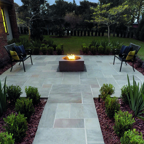 Large Stone Pavers Backyard, Large Stone Patio Ideas, Outdoor Paved Patio Ideas, Patio With Pavers And Fire Pit, Stones Around Patio, Mixed Patio Pavers, Backyard Paved Patio, Patio Perimeter Landscaping, Front Hardscape Ideas