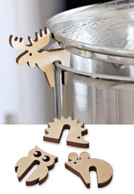 www.stainlesssteeltile.com likes this idea! ❧ Little Pot Guard critters prevent overflows....would make great stocking stuffers! Woodworking Tricks, Tre Kunst, Cnc Projects, Scroll Saw Patterns, Scroll Saw, Dremel, Kitchen Stuff, Cool Gadgets, Kitchen Gadgets