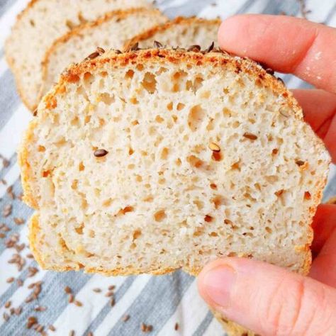 Learn how to make this 100% brown rice flour bread (gluten-free and vegan). Rice Bread Recipe, Brown Rice Bread, Millet Bread, Rice Flour Recipes, Gluten Bread, Buckwheat Bread, Rice Bread, Gluten Free Recipes Bread, Brown Rice Flour