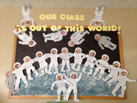 Astronaut / space bulletin board Space Crafts Preschool, Space Bulletin Boards, Outer Space Crafts, Space Theme Classroom, Kids Bulletin Boards, Space Theme Preschool, Space Art Projects, Space Preschool, Space Crafts For Kids