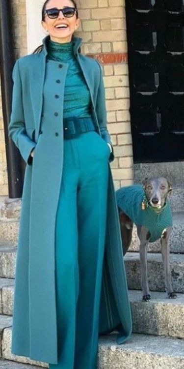 Aesthetic Dress Outfit, Turquoise Clothes, Teal Outfits, Paris Vogue, Monochromatic Fashion, Paris Style, Monochromatic Outfit, Style Instagram, Monochrome Fashion