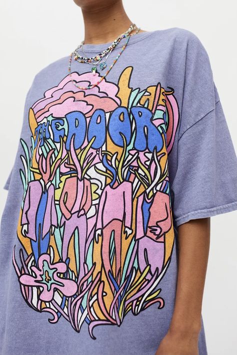 Oversized Graphic Shirt, Oversized Tshirt Outfit, Oversize Tshirt Outfits, Outfits Colorful, Outfit Festival, Oversized T Shirt Dress, Bright Design, Tshirt Outfit, Blue Fits