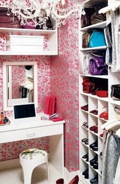 Walk In Closet Ideas Apartment, Walk In Closet Ideas Ikea, Closet Ideas On A Budget, Closet Ideas With Vanity, Diy Small Walk In Closet, Walk In Closet Ideas Diy, Walk In Closet Ideas With Vanity, Small Walk In Closet Ideas Layout, Closet Vanity Ideas