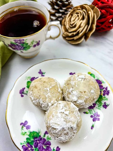 Pecan Butter Balls, Butterball Recipe, Pecan Balls, Pecan Butter, Cranberry Bars, The Perfect Cookie, Cookies Light, Mixer Recipes, Butter Pecan Cookies