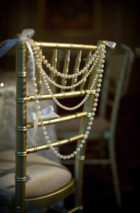 Pearl Garland, Daisy Buchanan, Great Gatsby Theme, Tafel Decor, Gatsby Theme, Great Gatsby Wedding, Great Gatsby Party, 1920s Wedding, Gatsby Wedding