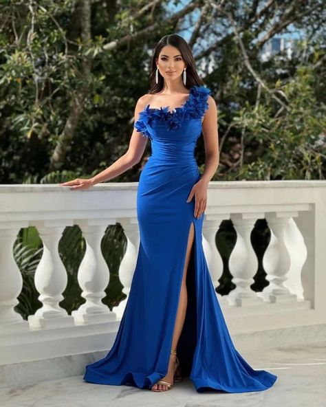 Fitted Dress Classy, Royal Blue Mermaid Prom Dress, Mermaid Prom Dresses Long, Royal Blue Evening Dress, Blue Mermaid Prom Dress, Ankara Jumpsuit, Reception Dresses, Chic Dress Classy, Prom Dresses Long Mermaid