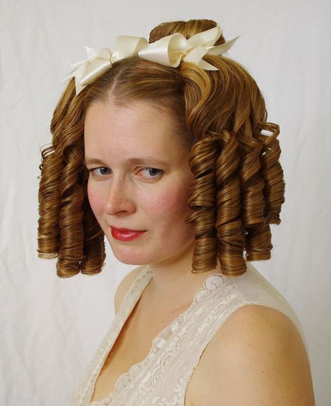 Ringlets - A lock of hair hanging in a corkscrew-shaped curl. (page 91) Hairstyle 1940, Ringlets Hair, Ringlet Curls, Historical Hairstyles, 40s Hairstyles, Kanekalon Hairstyles, Victorian Hairstyles, French Maid, French Hair