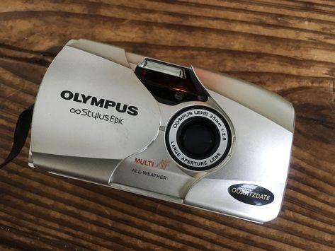 Olympus Mju Ii, Olympus Mju, Olympus Stylus, Point And Shoot Film Camera, Film Camera Photography, Olympus Camera, Camera World, Retro Gadgets, Old Cameras