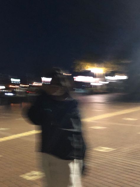 #blurry #aesthetic #night #japan #fashion #citylights #hide Blurry Face, Blurry Aesthetic, Japan Fashion, Japan