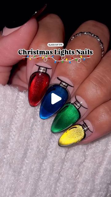 Cat Eye Christmas Light Nails, Holiday Lights Nails, Cat Eyes Christmas Nails, Light Bulb Nails Christmas, Lightbulb Nails Christmas, Christmas Light Bulb Nails, Christmas Nails Cateye, Christmas Cats Eye Nails, Christmas Lights On Nails