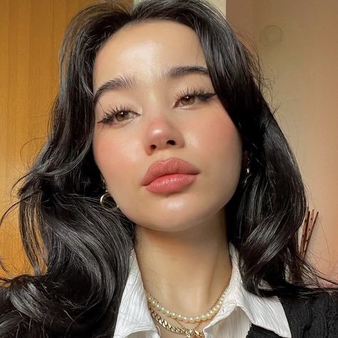 Born 1999, Serbian/Filipina Serbian Makeup, Filipina Makeup Looks, Apj Bella, Filipina Makeup, Artbreeder Faces, Filipino Makeup, Florida Kilos, Character Face, Book Aesthetics