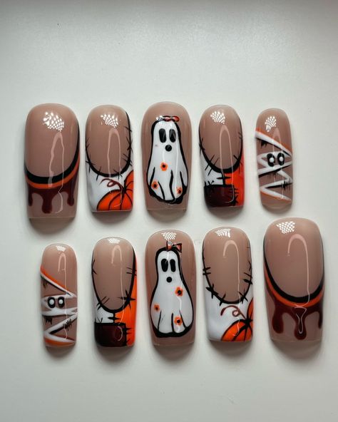 Trick or treat yo’ self 🎃👻 • • • • #nails #pressons #pressonnailbusiness #nailart #naildesign #nailartist #nailsnailsnails #businessowner #fallnails #fallnaildesign #fallnailart #fallnailideas #follow #like #halloween #halloweennails #pumpkinnails #ghostnails #halloweendesign #halloweendesignnails #pressondesigns #pressonnailset #pressonnailslovers Peanuts Halloween Nails, Snoopy Fall Nails, Snoopy Fall, Peanuts Halloween, Pumpkin Nails, Fall Nail Art, Fall Nail Designs, Fall Nails, Halloween Design