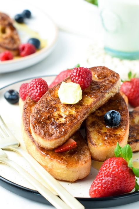 Ciabatta French Toast, Crispy French Toast, Banana Chocolate Chip Pancakes, Healthy Breakfast For Kids, Delicious French Toast, Italian Breakfast, Make French Toast, Cinnamon French Toast, Ciabatta Bread