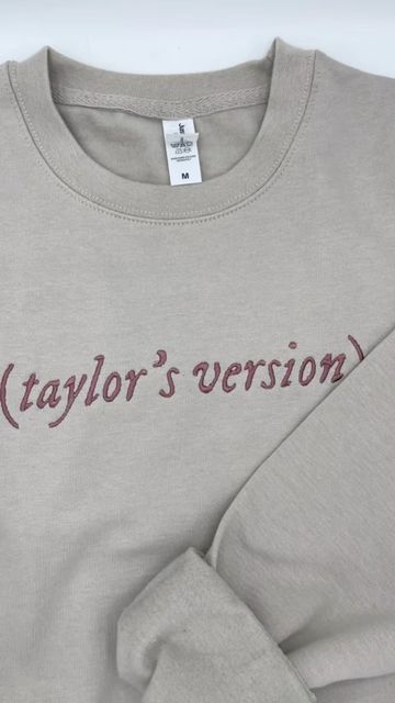 Embroidery by Sibel on Instagram: "Taylor Swift (Taylor’s version) Eras Tour Customised Sweatshirt design available on my Etsy now! 💖 Etsy: embroiderybysibel #etsy #smallbusiness #taylorswift #erastour #swiftie #tayloruk #customised #embroidery" Taylors Version Sweatshirt, Embroidery Taylor Swift Shirt, Cute Taylor Swift Sweatshirts, Taylor Swift Embroidery Ideas Clothes, Embroidery Designs Taylor Swift, Taylor Swift Sweatshirt Design, Eras Tour Embroidery, Taylor Swift Embroidered Sweatshirt, Taylor Swift Hoodie Ideas