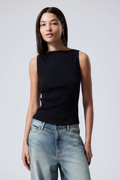 Annie Rib Boatneck Top - Black - Weekday GB Black Boatneck Top, Black Top Summer, Swedish Street Style, Boat Neck Top, Summer Work Outfits, Boat Neck Tops, Tops Online, Colour Palettes, Online Tops