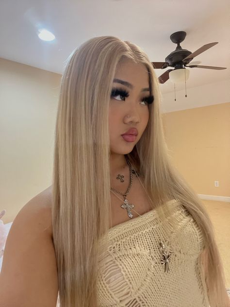 Layered Ash Blonde Hair, Platinum Blonde On Asian, Blonde Front Pieces On Blonde Hair, Blonde Baddie Hair, Ash Blonde Hair On Tan Skin, Platinum Blonde Asian Hair, Half Hair Blonde, Platinum Blonde Hair Tan Skin, Asian Girl Blonde Hair