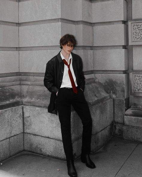 70s Male Aesthetic, Royal Boy Aesthetic, Red Tie Outfit Men, Cocoplay Eyes, European Style Outfits, Grunge Outfits Men, Tie Outfit, Bad Boy Style, Russian Men