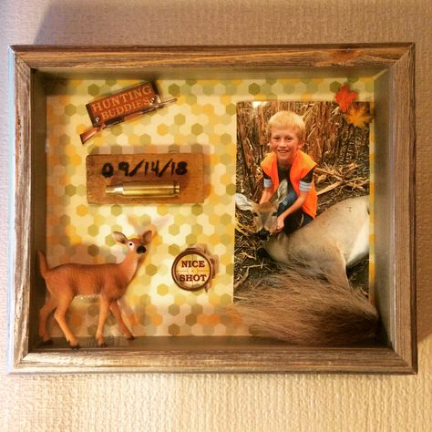 A quick and easy project to help commemorate your child’s first hunt. Mentor hunting memories, shadow box, photos, saving the bullet casing. First Deer Shadow Box Ideas, Duck Hunting Valentines Boxes, Hunting Shadow Box Ideas, Memory Shadow Box, Hunting Crafts, Hunting Diy, Hunting Pictures, Bullet Shell, Waterfowl Hunting