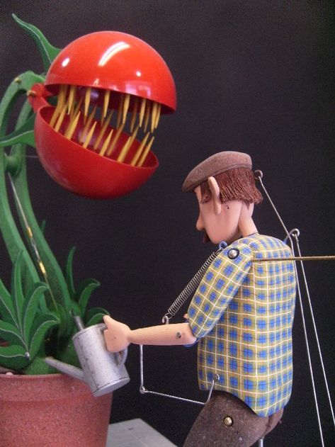 Killer Tomato – Keith Newstead Automata Automata Diy How To Make, Automaton Diy, Automata Toys, Automata Mechanical, Kinetic Toys, Box Assemblage, Mechanical Projects, Dremel Carving, Donation Box