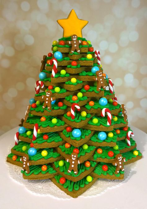 Krispie Treats Christmas, Christmas Tree Desserts, Christmas Tree Chocolates, Cookie Tree, Christmas Food Ideas, Christmas Tree Food, Fruit Christmas Tree, Shaped Food, Dinner Desserts